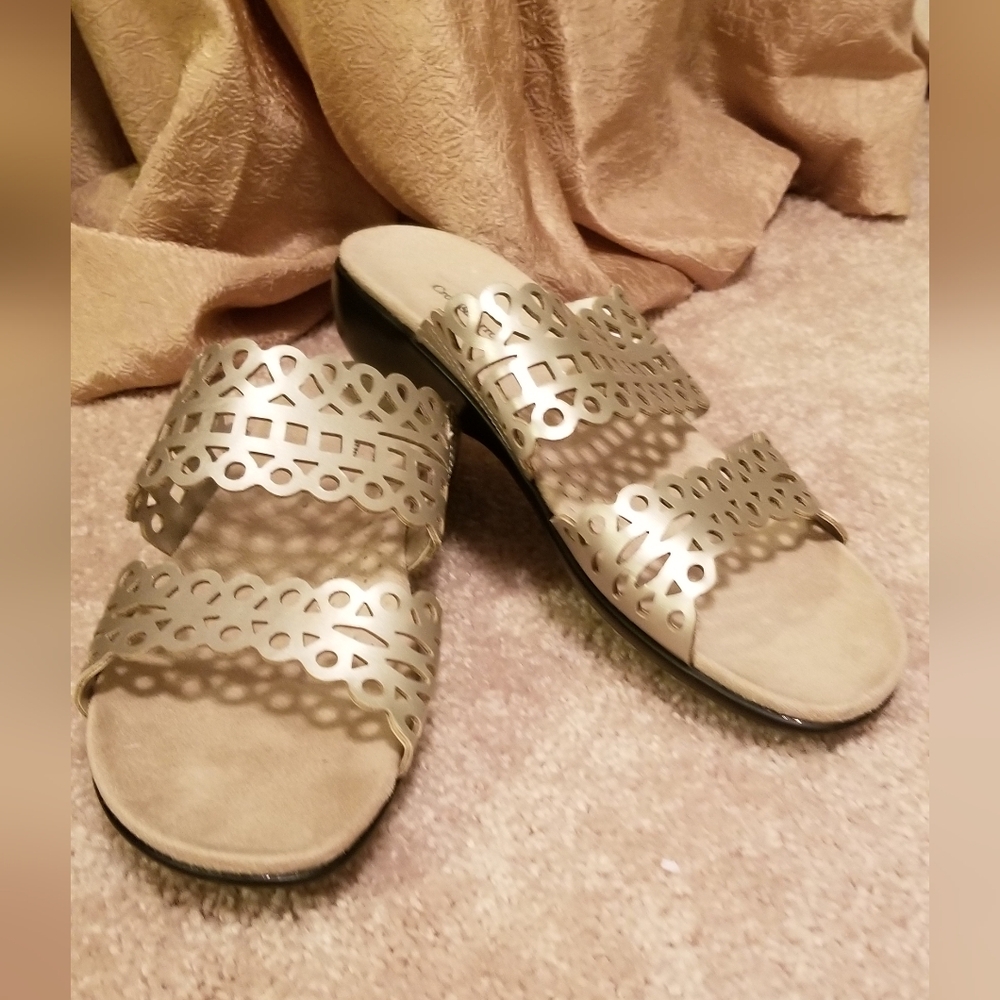 Croft & Barrow Flip Flop Sandals NWT